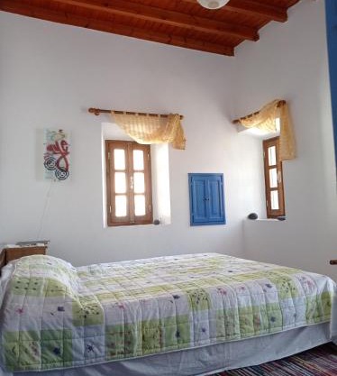 quiet stone house in Nisyros