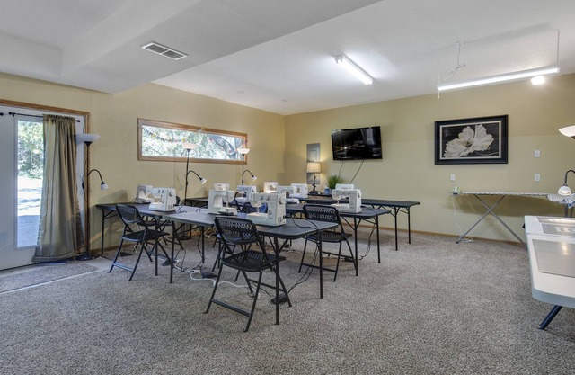 Quilter's Paradise Retreat @Home Inn Hamilton. Great for retreating and relaxing