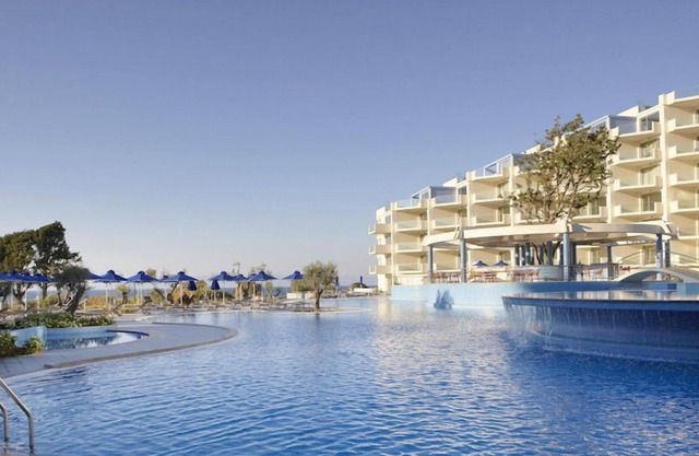 R 1249 Xeno Presidential Apartment Sew View with Personal Pool With Tennis & squash courts & Mini ba