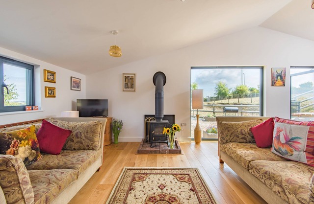 Rabbit Hole, East Studdal