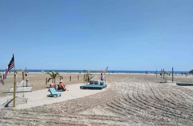 Racine WI North Beach Modern Getaway