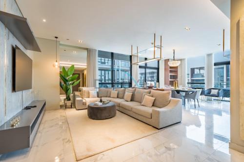 Radiant 2BR with Assistant Room at Citywalk Residential Building 7, Al Wasl by Deluxe Holiday Homes