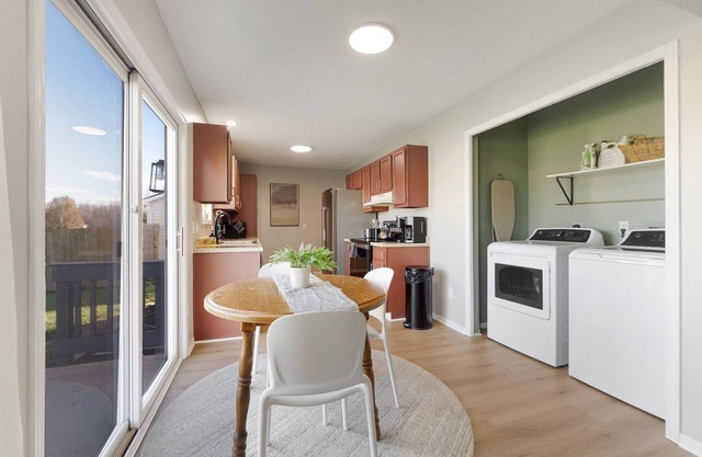 Radiant Rio! NEW Renovation, 3BD 1 King | Parkview