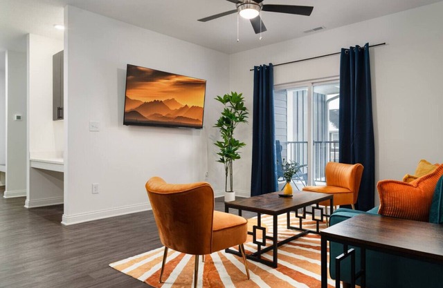 Radiant Vibes Spacious 2BR 2BA 2 King Beds Gym WFH