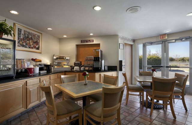 Ramada by Wyndham Williams