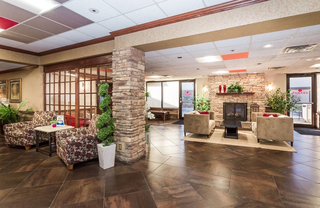 Ramada Hotel & Conference Center by Wyndham Plymouth