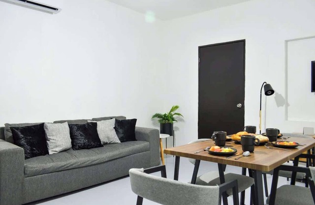 Ramon Corral 504-B, Col. Hidalgo