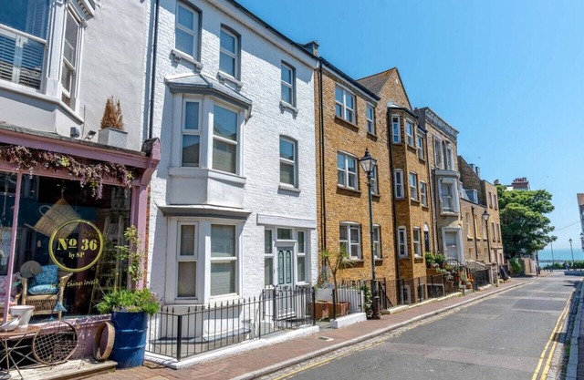 Ramsgate | Elegant Georgian Home | Harbour | Beach