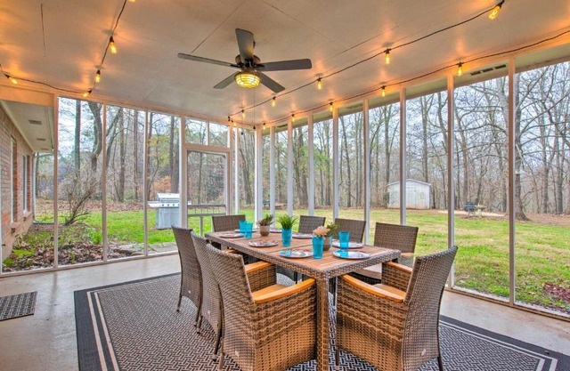 Ranch Home with Front Porch on Etowah River!