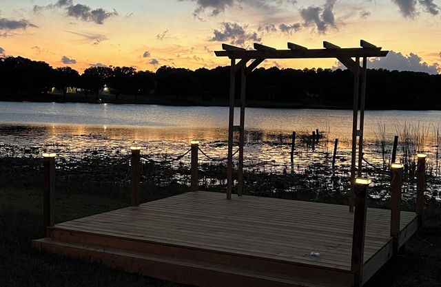 Ranch with pool/Lake fishing kayak Paddleboard Soccer Motocross 30 min to Disney