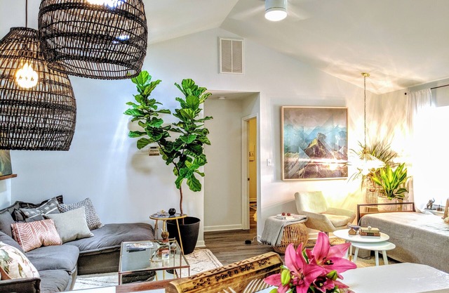 RARE⭐️DownTown Matthews ❤️Walk to Shops Restaurants Hiking❤️20 min to Charlotte