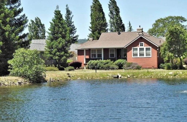 Raspberry Cottage-stunning view of golfcourse