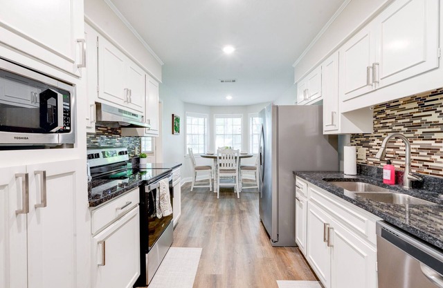 Recently Renovated | 4bd | Close to University