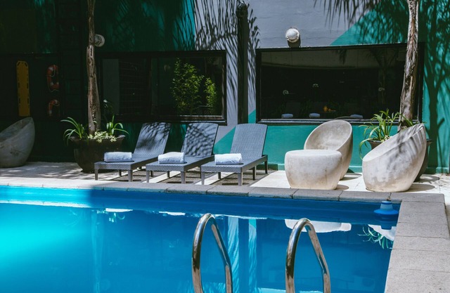 Recoleta Chic: apartment steps from Arroyo Street