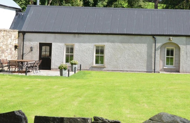 Rectory Cottage. Close to Enniskillen and lakes.