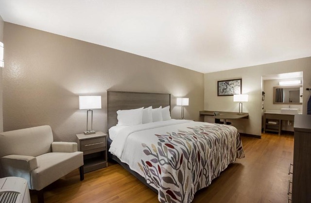 Red Roof Inn & Suites Thomasville