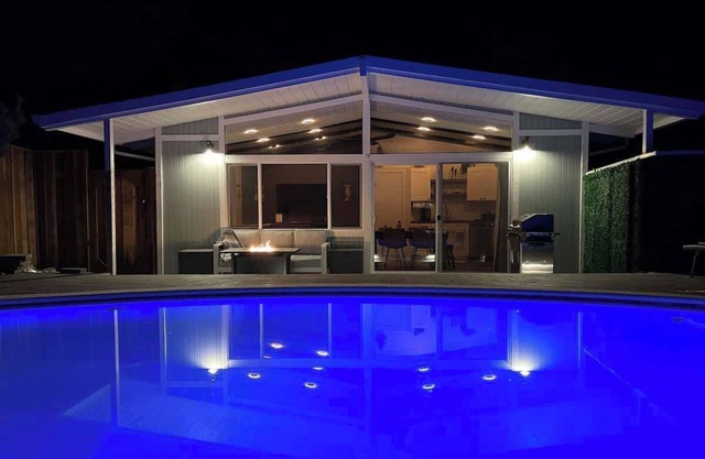 Redwood Tree-O - Pool Hot Tub PS5