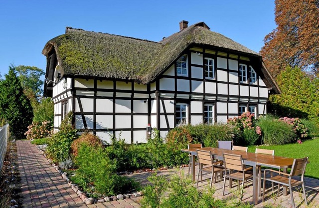 Reetdachfachwerkvilla am Wiesengrund