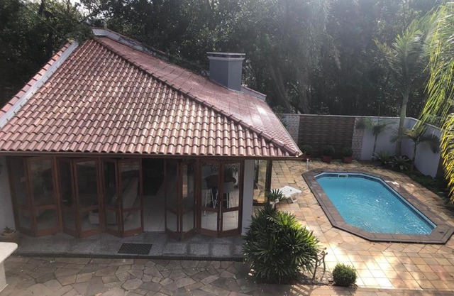 REFÚGIO EM MEIO A NATUREZA