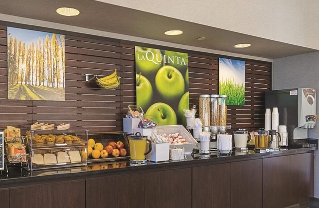 Relax and Unwind! 4 Comfortable Units! Close to Whispering Lakes Golf Course!