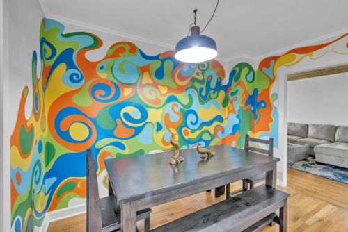 Relax and Unwind in the Heart of Fayetteville home