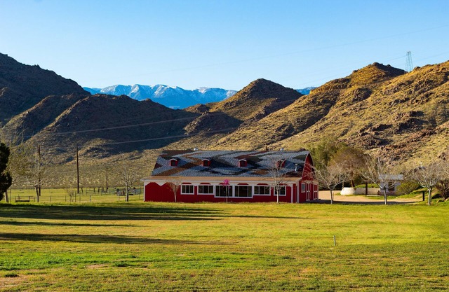 Relax and unwind at the Sundowner Ranch