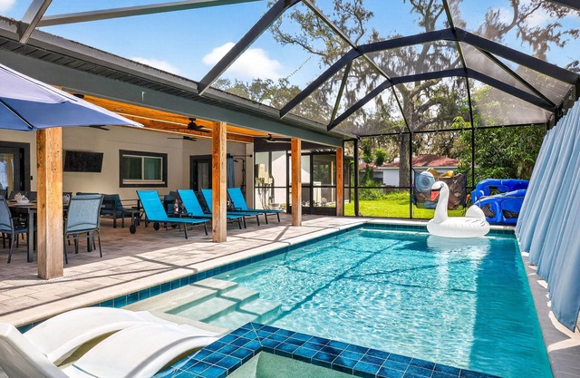 Relax at The Fairway Estate | Luxe 8BR w/Pool & Spa