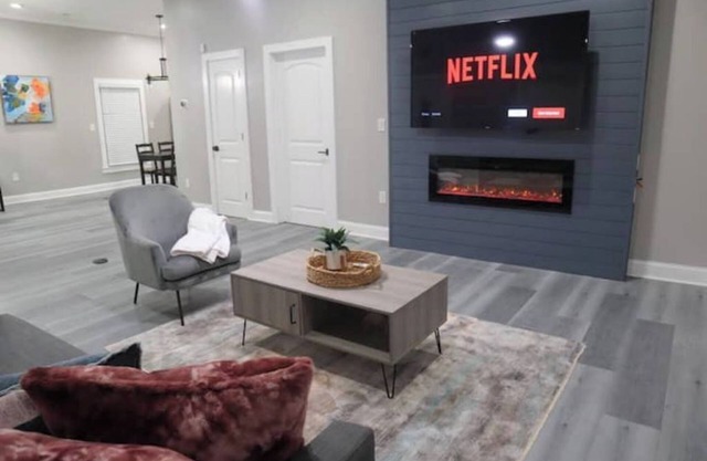 Relax I quiet bliss! Three bedrooms near Sugarloaf Mills/Stone Mountain park