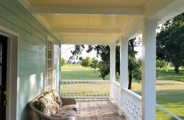 Relax in a Pecan Orchard 15 min. from Airport