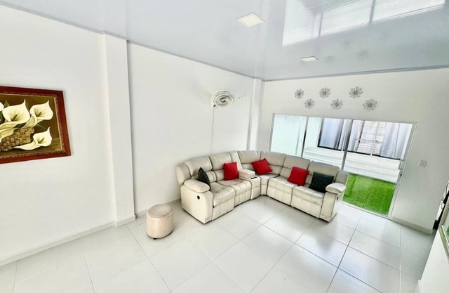 Relax in Santa Marta: Comfort, Air Conditioning and Nearby Beaches