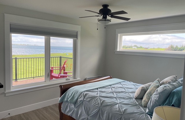 Relax overlooking the beautiful New London Bay in our 3 bed, 2 bath cottage