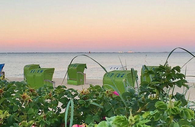 Relaxation between the seas