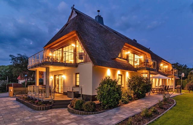 Relaxation for the whole family near the beach