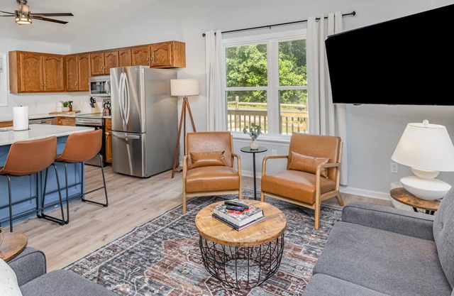 Relaxing Belmont Escape: 4BR, 2.5BA, Pet-Friendly