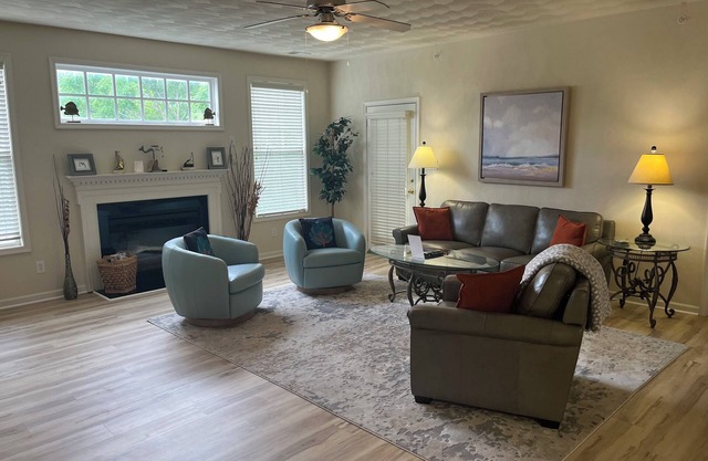 Relaxing Condo in Golf Community With Access to Club Amenities!