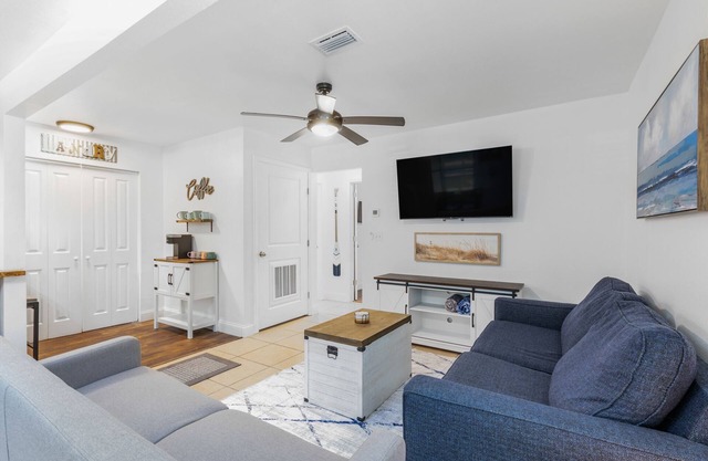 Relaxing Duplex Retreat - Beaches, Hospital, Food