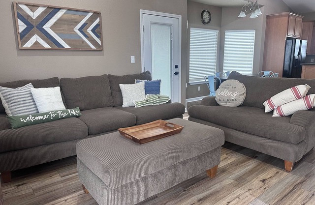 Relaxing lake view condo- family and pet friendly!