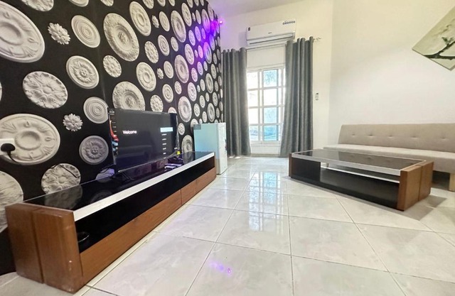 Relaxing Private Rooms in Compound Housing near Burj Alarab Villa 124