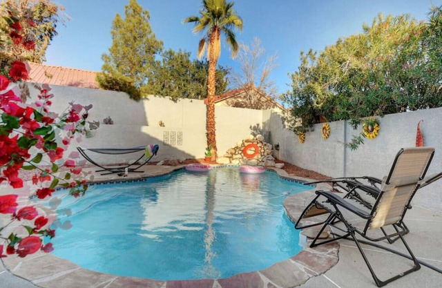 Relaxing Rancho & Peaceful Pool 6 beds Kids Welcome NO PETS