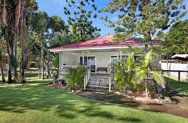 Relaxing waterfront property with own jetty and magnificent views