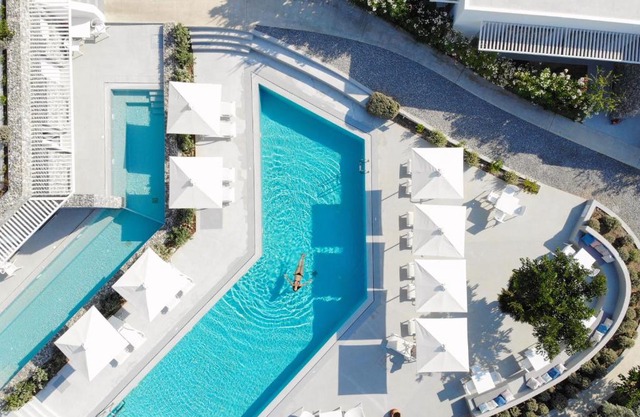 Relux Ios Hotel