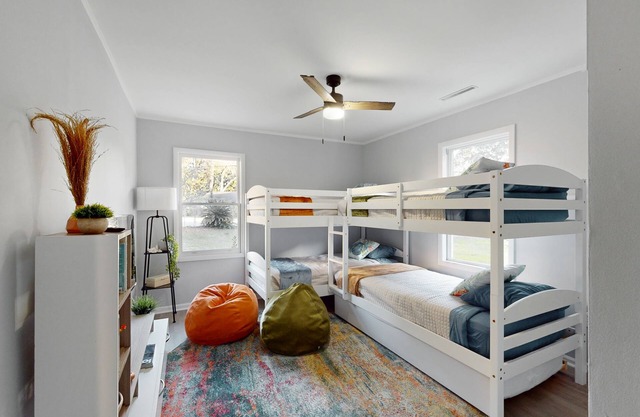 Remodeled cozy ocean themed home with outdoor seating & firepit