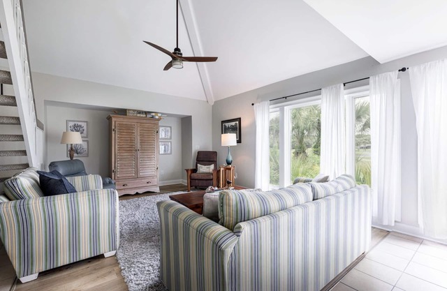 Remodeled Spinnaker! Pet Friendly! Walk to Pelican Beach, Pools, Golf, Dining! Amenity Cards!