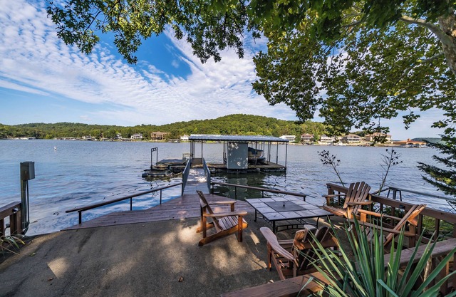 !Remote & Relaxing Lake of the Ozarks Getaway