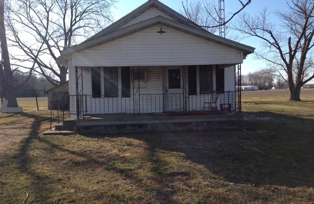 Rend Lake Hunting, Fishing, Golf Cabin
