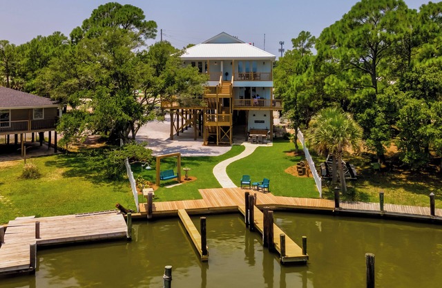 Rendezvous Bay 4 Luxury Villa on Indian Bay with Boat Dock