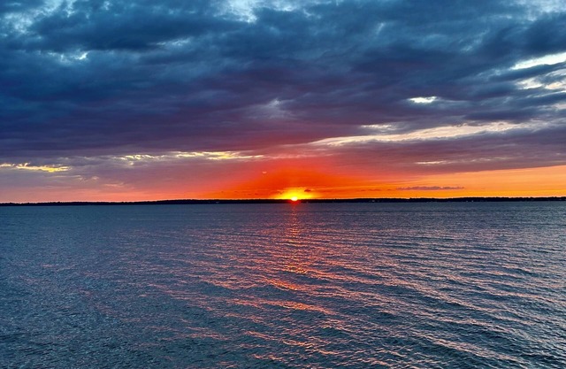 Renovated 4BR/3BA on Lake Weir