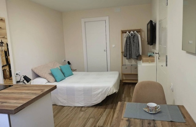 Renovated and comfortable apartment in Granada, close to bus stop