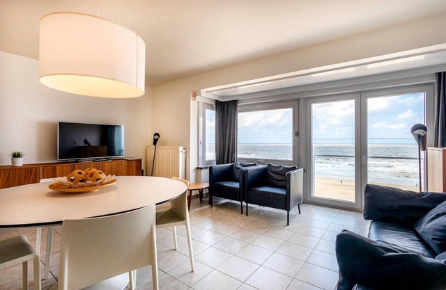 Renovated apartment in Koksijde with sea-views