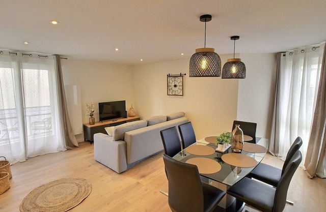 Renovated Apartment with Balcony, Near Colmar Center